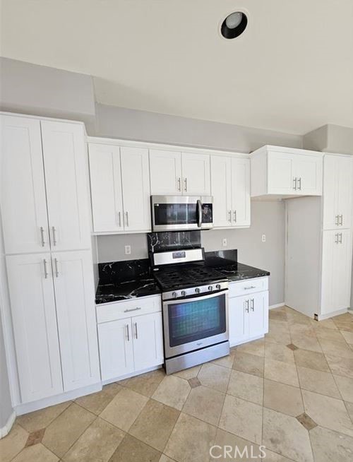 26 Potters Bend Ladera Ranch, CA 92694 - Photo 6 of 15 Gallery Image 6