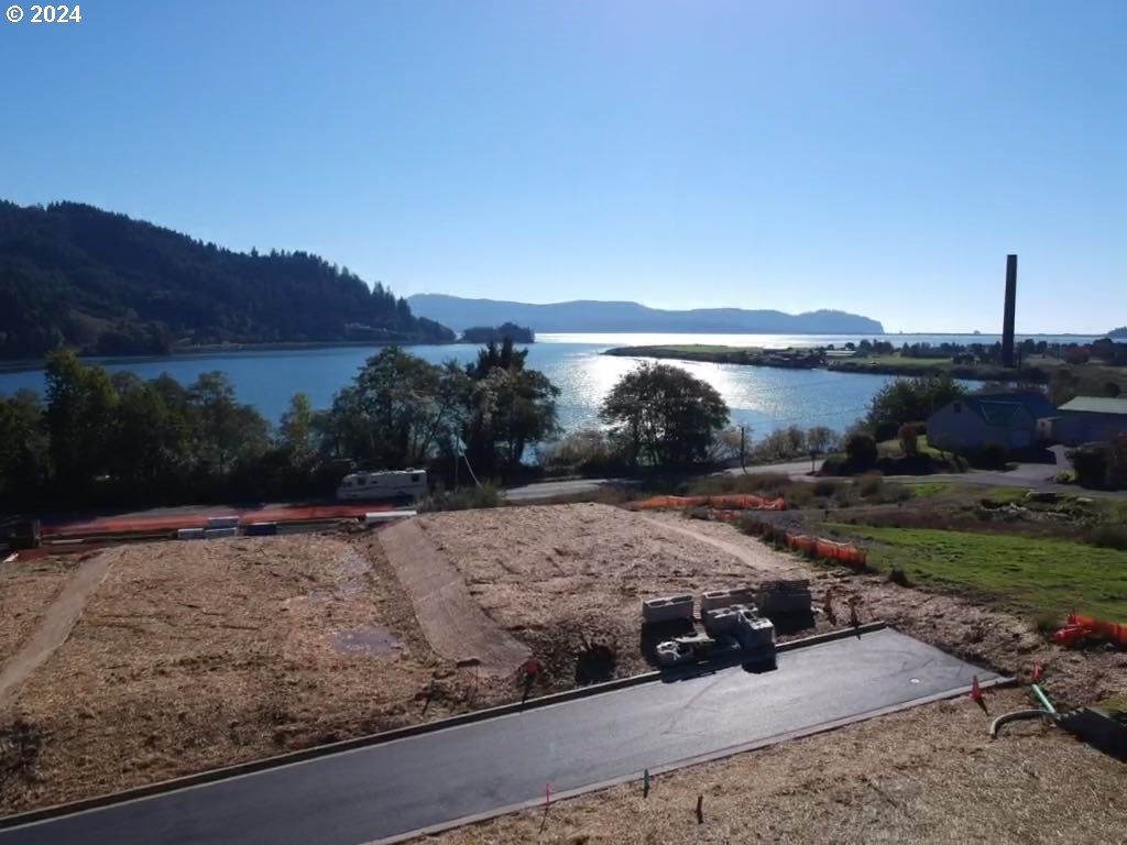 501 Garibaldi Avenue, Unit 3 Garibaldi, OR 97118 - Photo 12 of 27 a view of a backyard