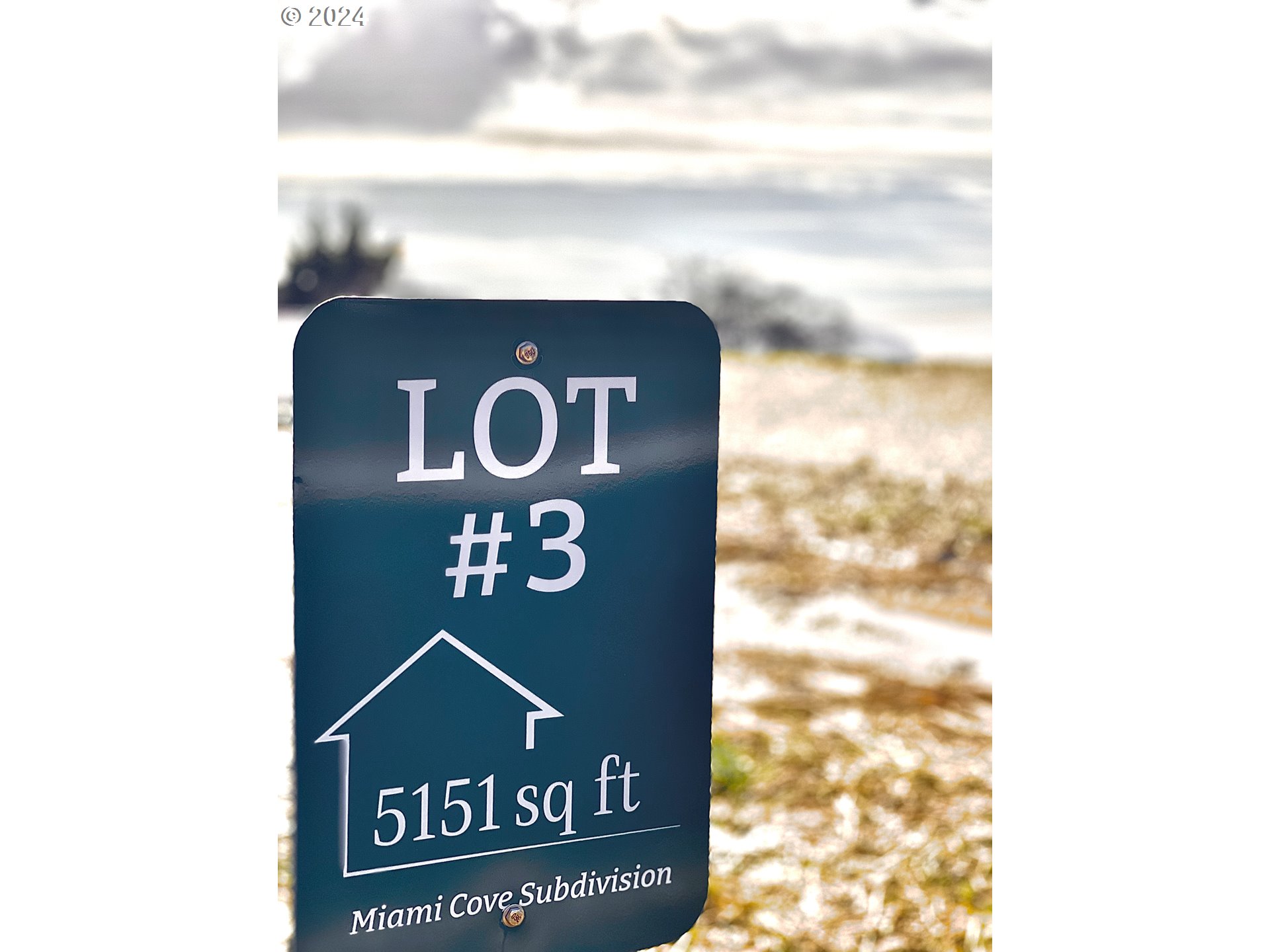 501 Garibaldi Avenue, Unit 3 Garibaldi, OR 97118 - Photo 26 of 27 a close up of a sign board