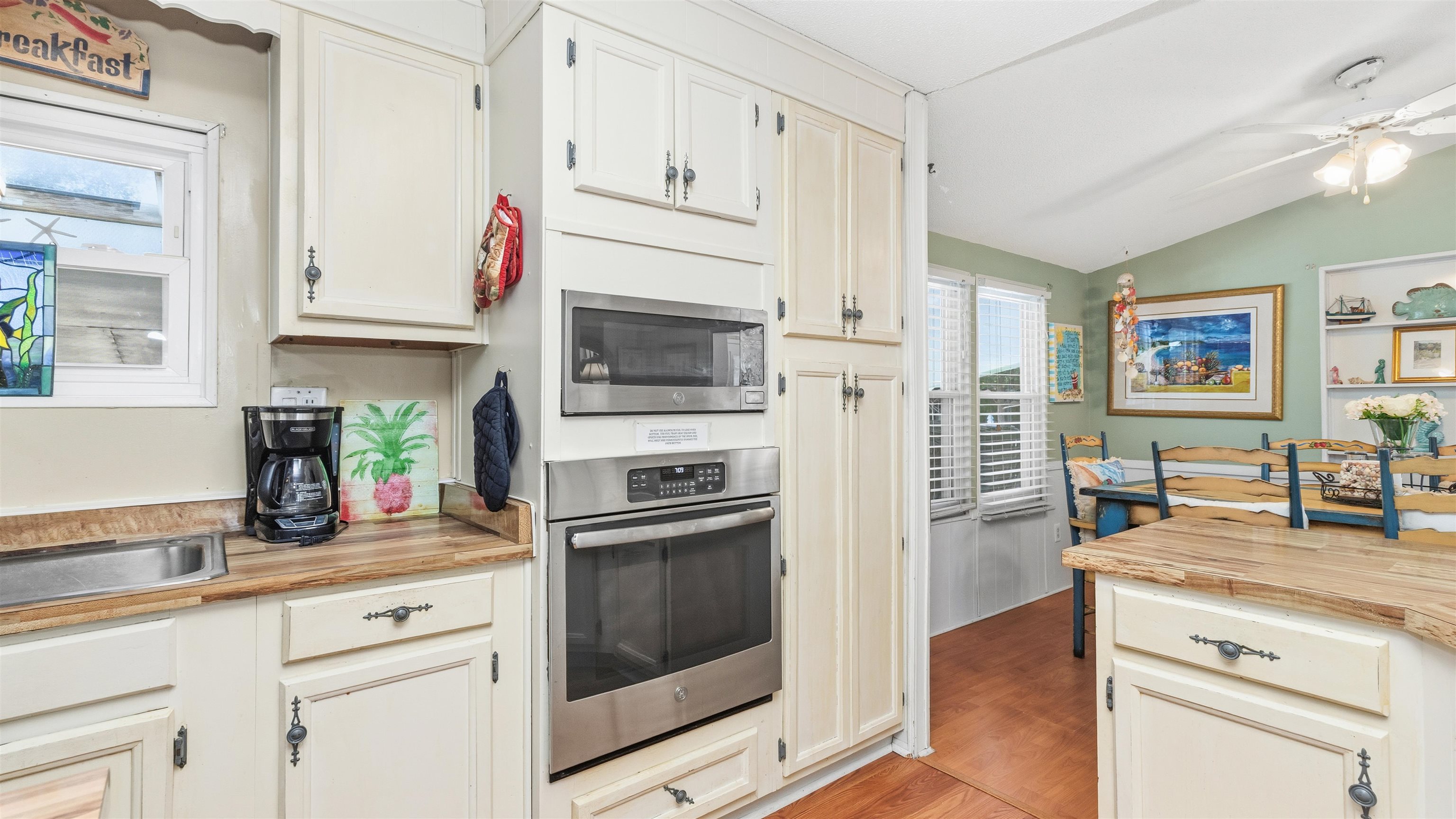 426 Sanddollar Drive Surfside Beach, SC 29575 - Photo 10 of 49