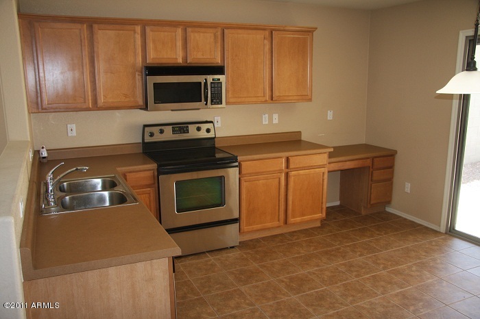 9617 West Payson Road Tolleson, AZ 85353 - Photo 4 of 10 KITCHEN