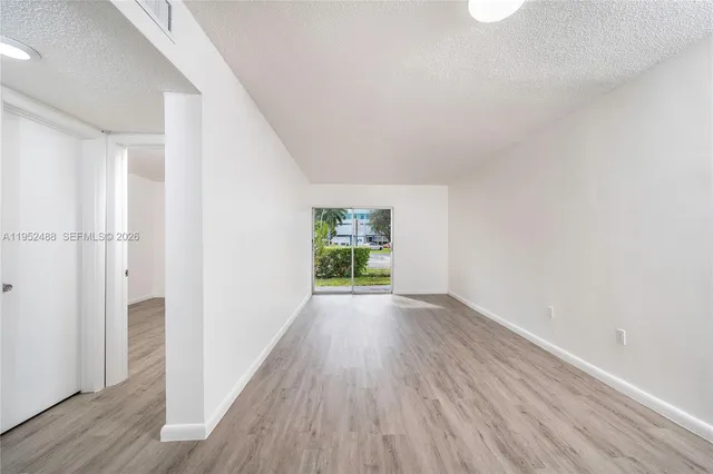 $2,000 | 455 Southwest 27th Avenue, Unit 5, Miami, FL 33135