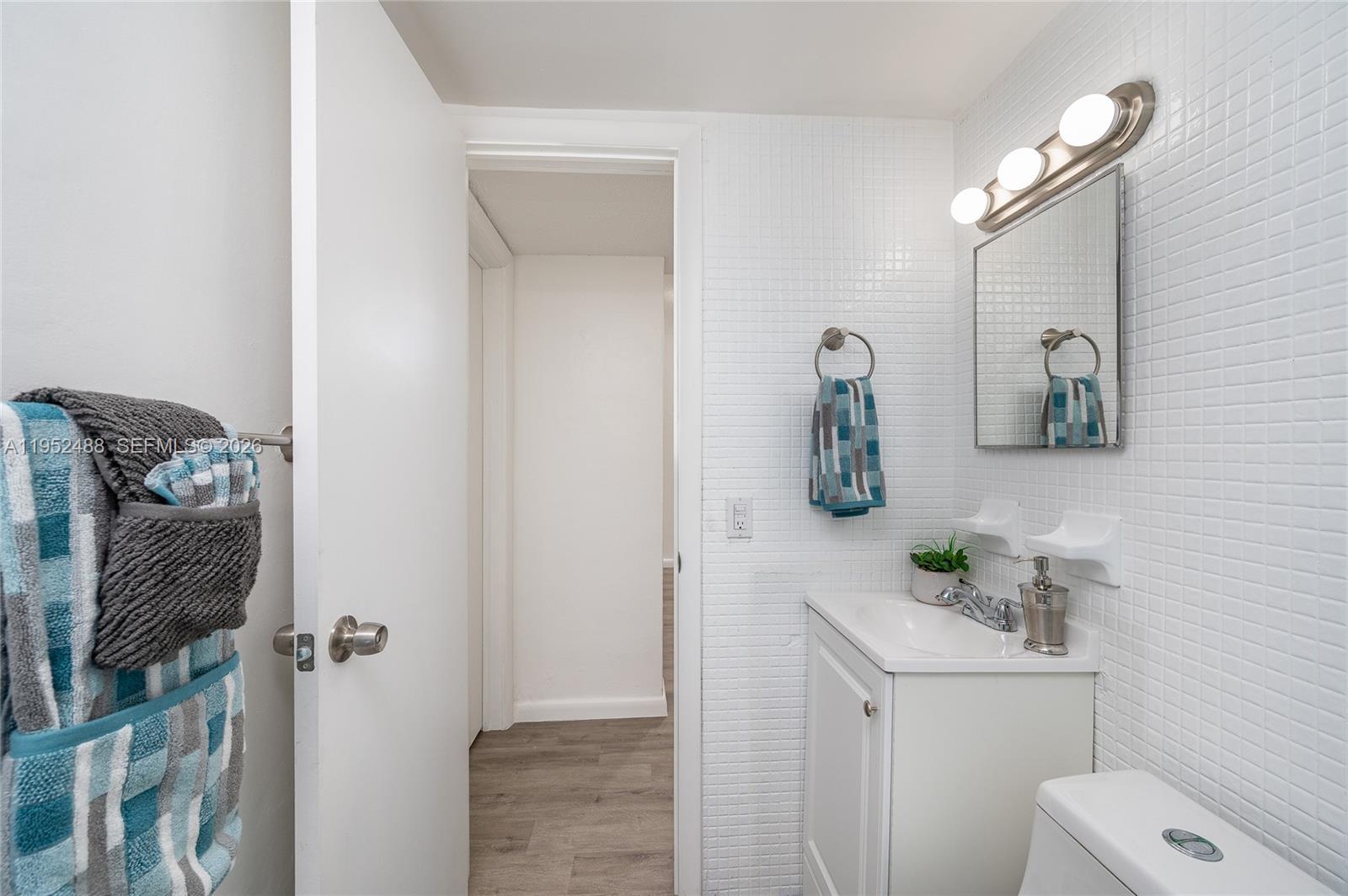 455 Southwest 27th Avenue, Unit 5 Miami, FL 33135 - Photo 17 of 24