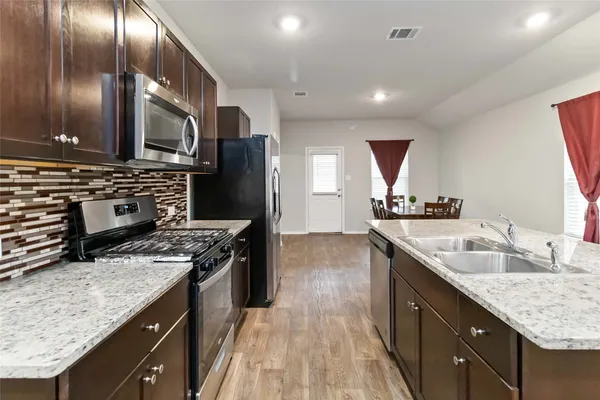 $2,000 | 2845 Wolfcreek, New Braunfels, TX 78130