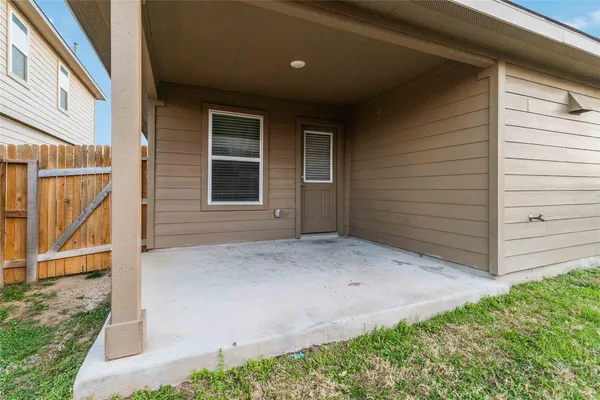 $2,000 | 2845 Wolfcreek, New Braunfels, TX 78130