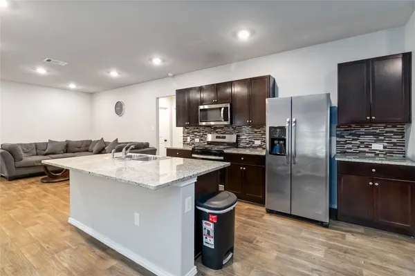 $2,000 | 2845 Wolfcreek, New Braunfels, TX 78130