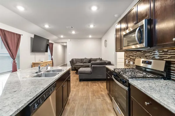 $2,000 | 2845 Wolfcreek, New Braunfels, TX 78130