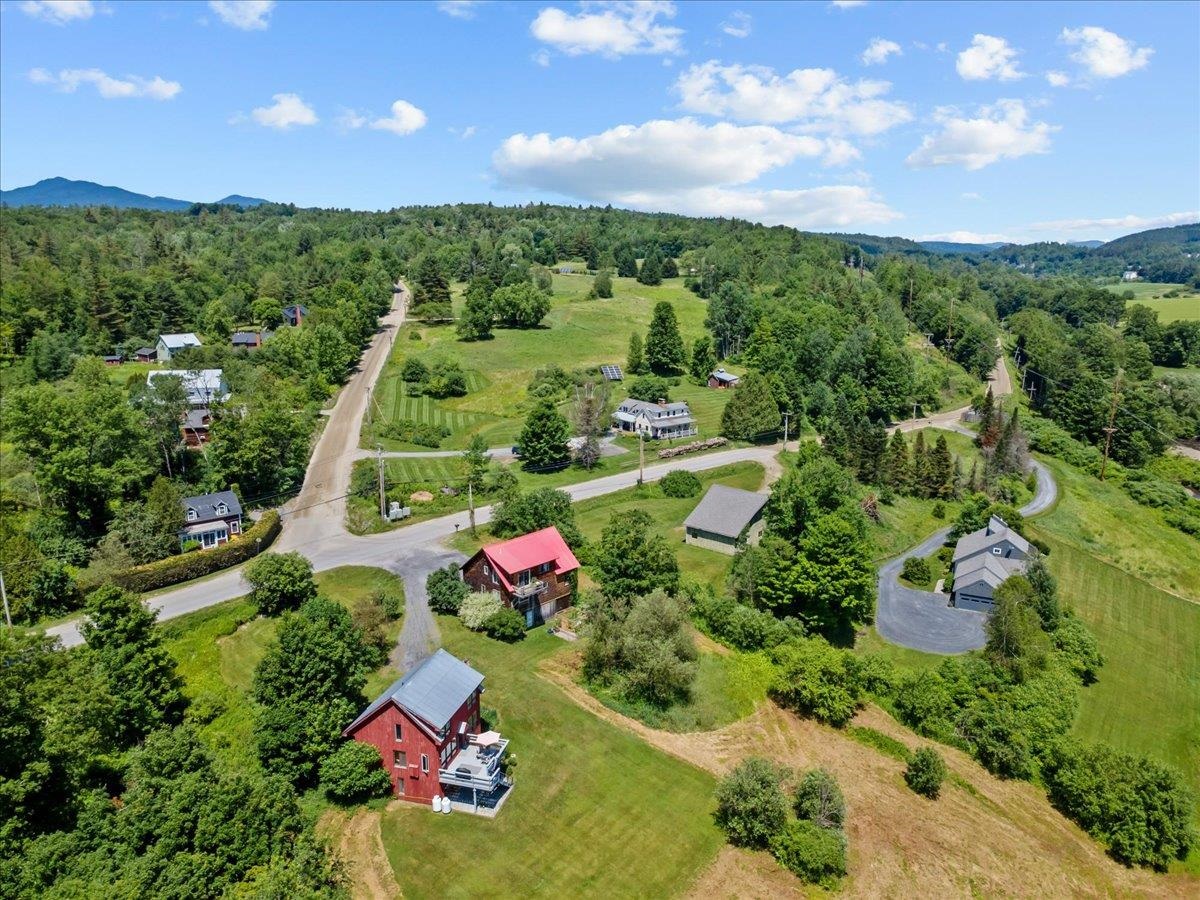 1487 River Road Stowe, VT 05672 - Photo 3 of 56