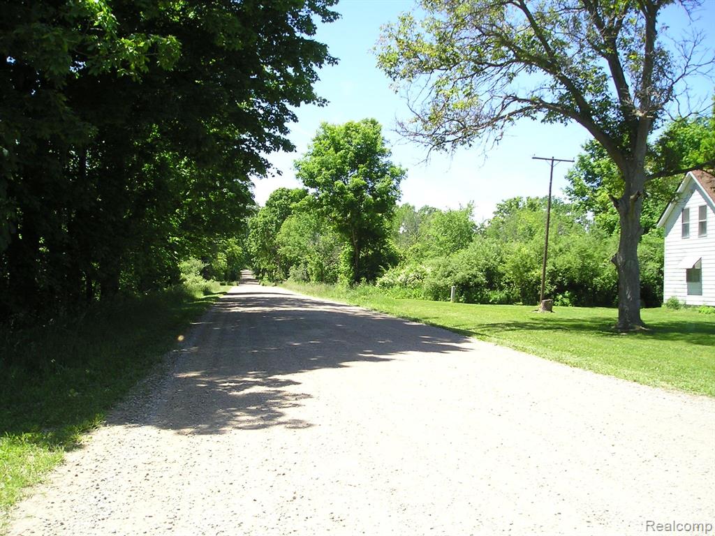 4249 Hunters Creek Road Metamora, MI 48455 - Photo 18 of 19 Gallery Image 18