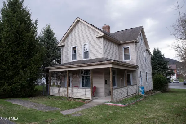$109,000 | 305 East Logan Avenue, Altoona, PA 16602