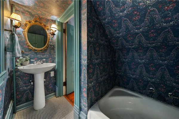 $1,585,000 | 719 College Street, Pittsburgh, PA 15232