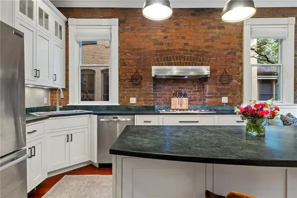 $1,585,000 | 719 College Street, Pittsburgh, PA 15232