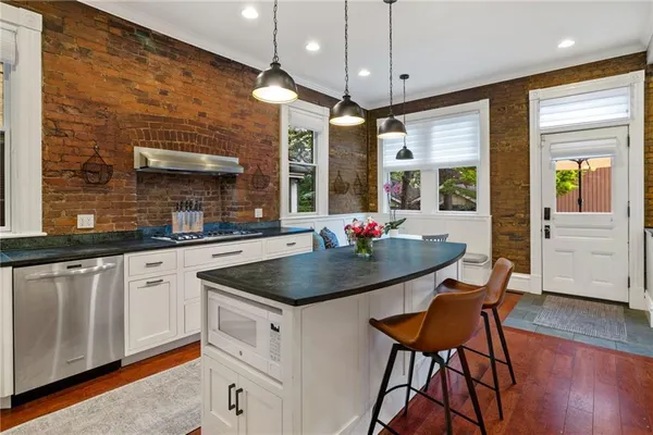 $1,585,000 | 719 College Street, Pittsburgh, PA 15232