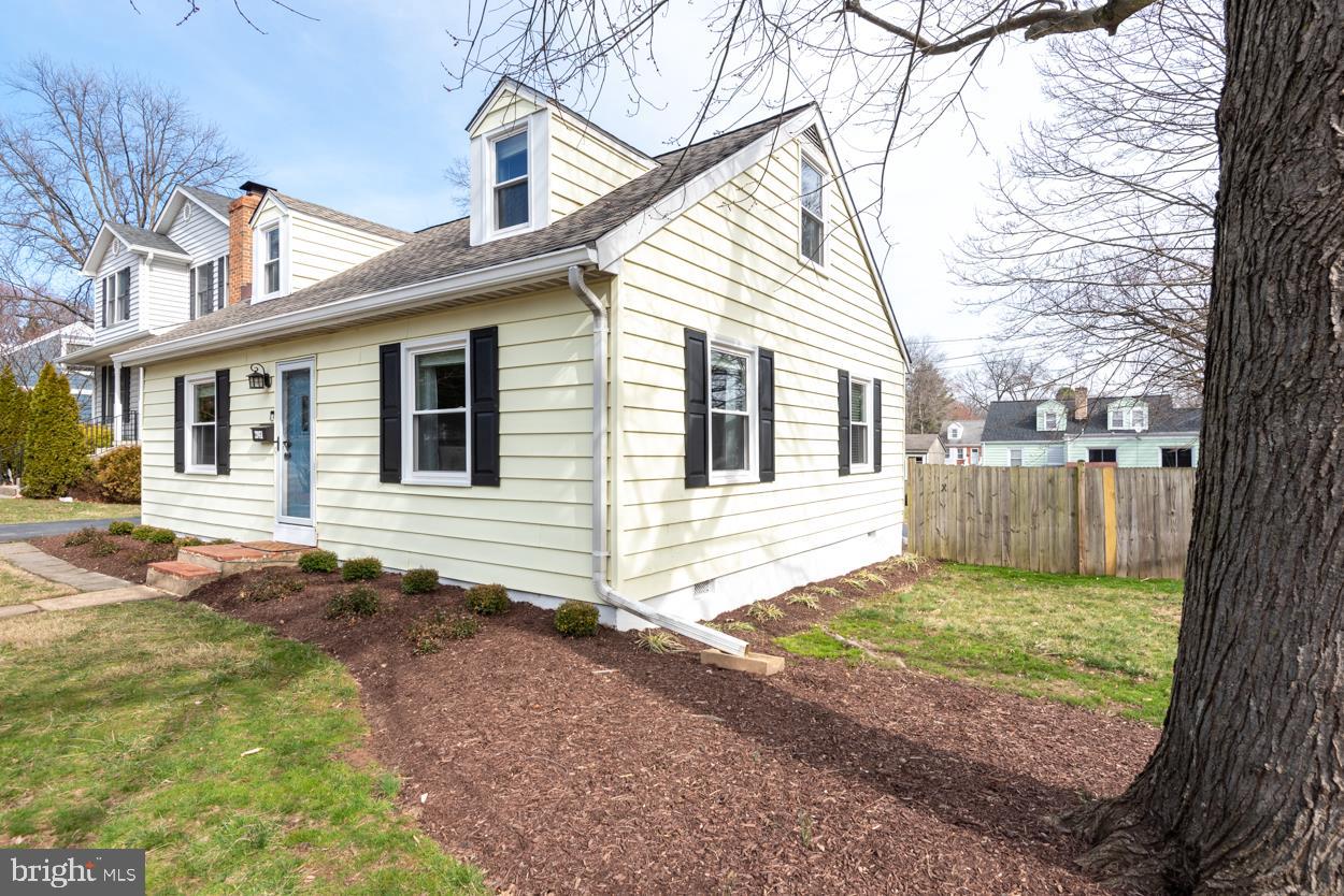 2847 Cameron Road Falls Church, VA 22042 - Photo 4 of 39 Gallery Image 4