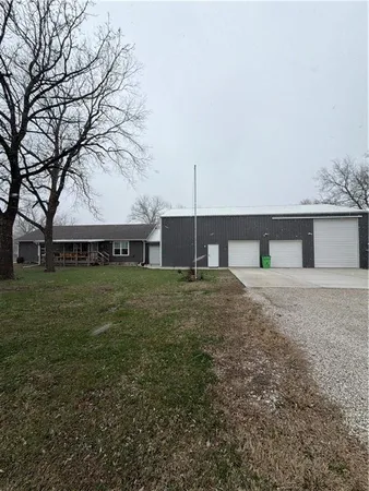 $392,000 | 106 Preston Street, Kincaid, KS 66039