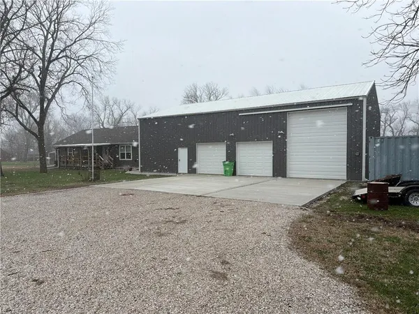 $392,000 | 106 Preston Street, Kincaid, KS 66039