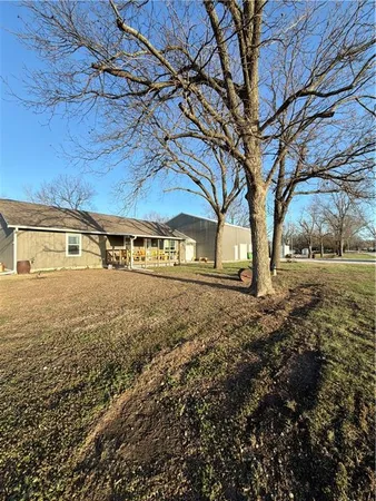 $392,000 | 106 Preston Street, Kincaid, KS 66039