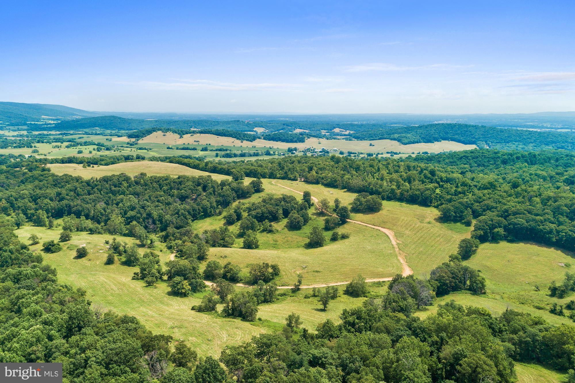 1702 Winchester Road Delaplane, VA 20144 - Photo 3 of 12 Gallery Image 3