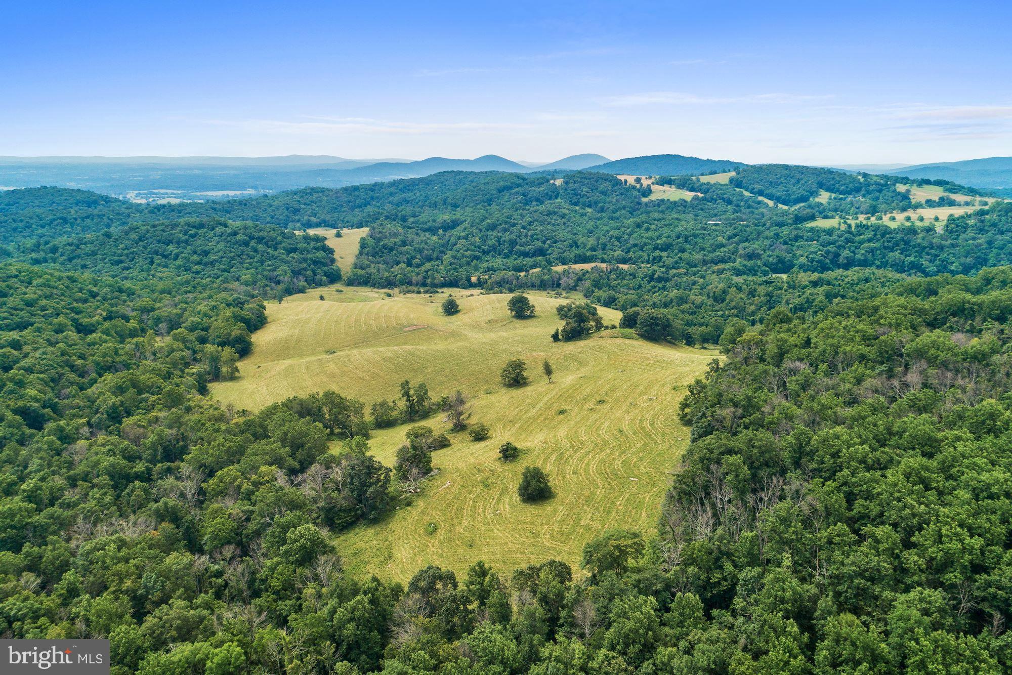 1702 Winchester Road Delaplane, VA 20144 - Photo 6 of 12 Gallery Image 6