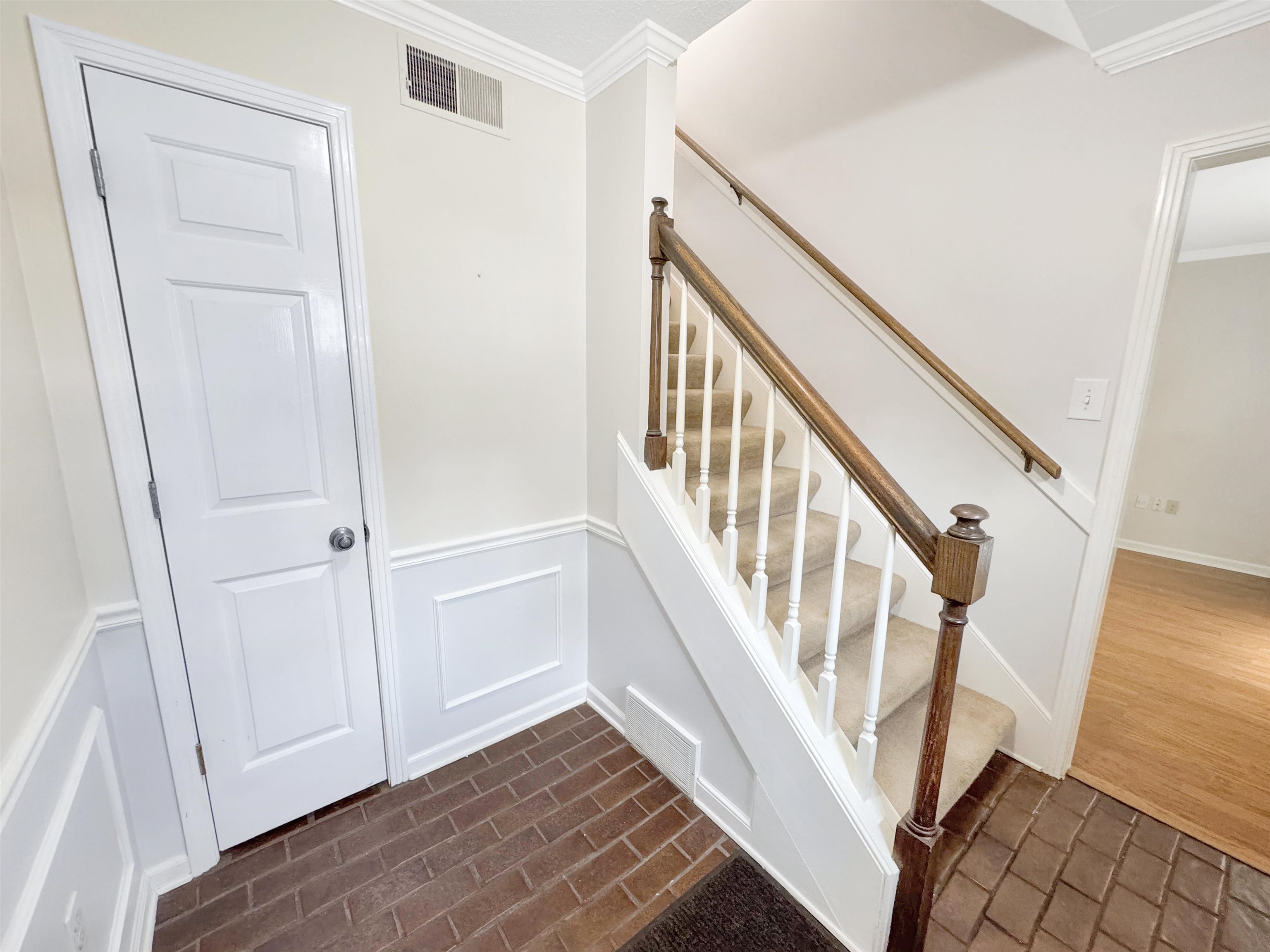 2112 Allenby Road Germantown, TN 38139 - Photo 2 of 40