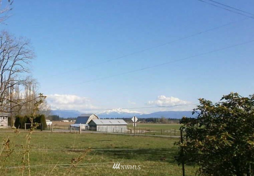 1536 West Badger Road Custer, WA 98240 - Photo 4 of 7