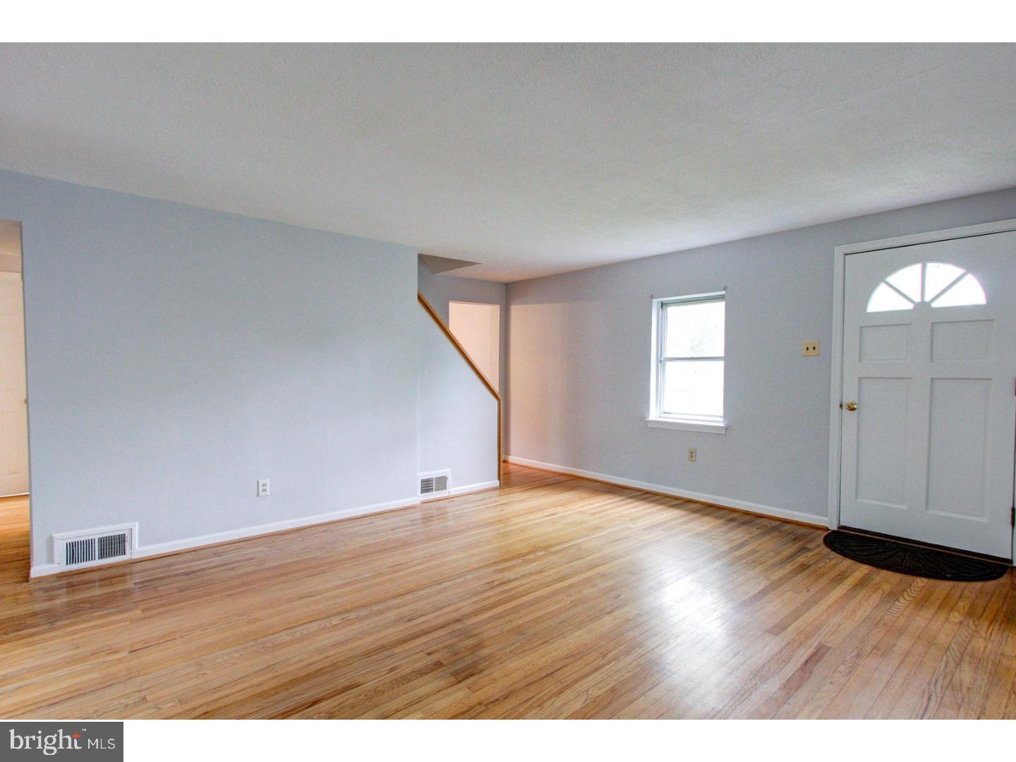 224 Allison Road Oreland, PA 19075 - Photo 6 of 25 Living Room