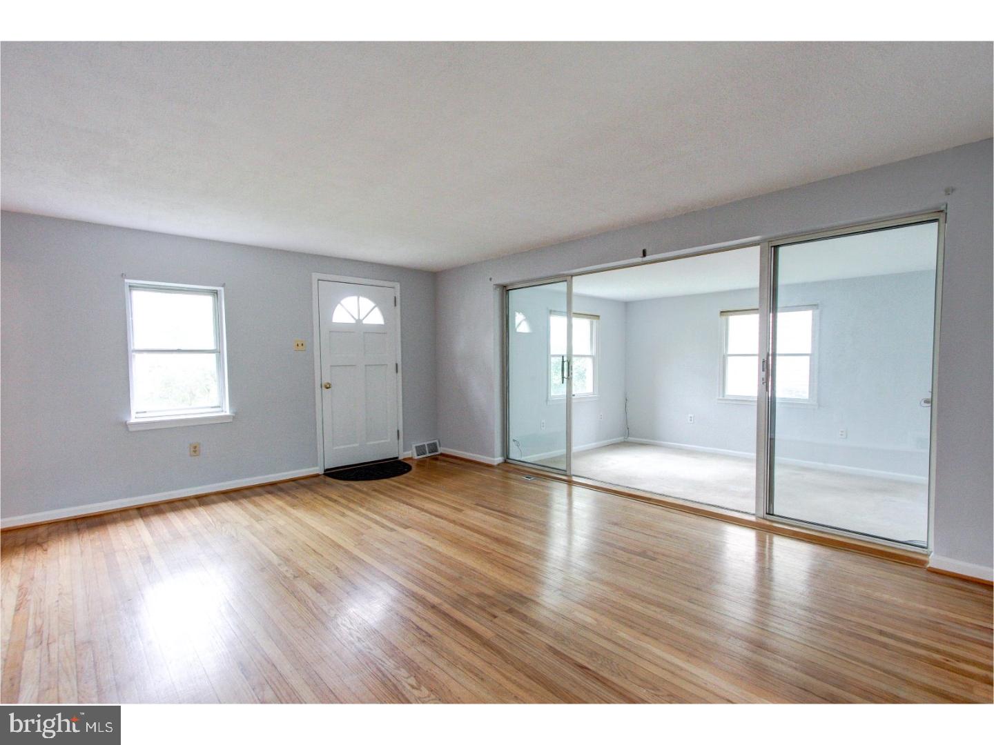224 Allison Road Oreland, PA 19075 - Photo 7 of 25 Living Room