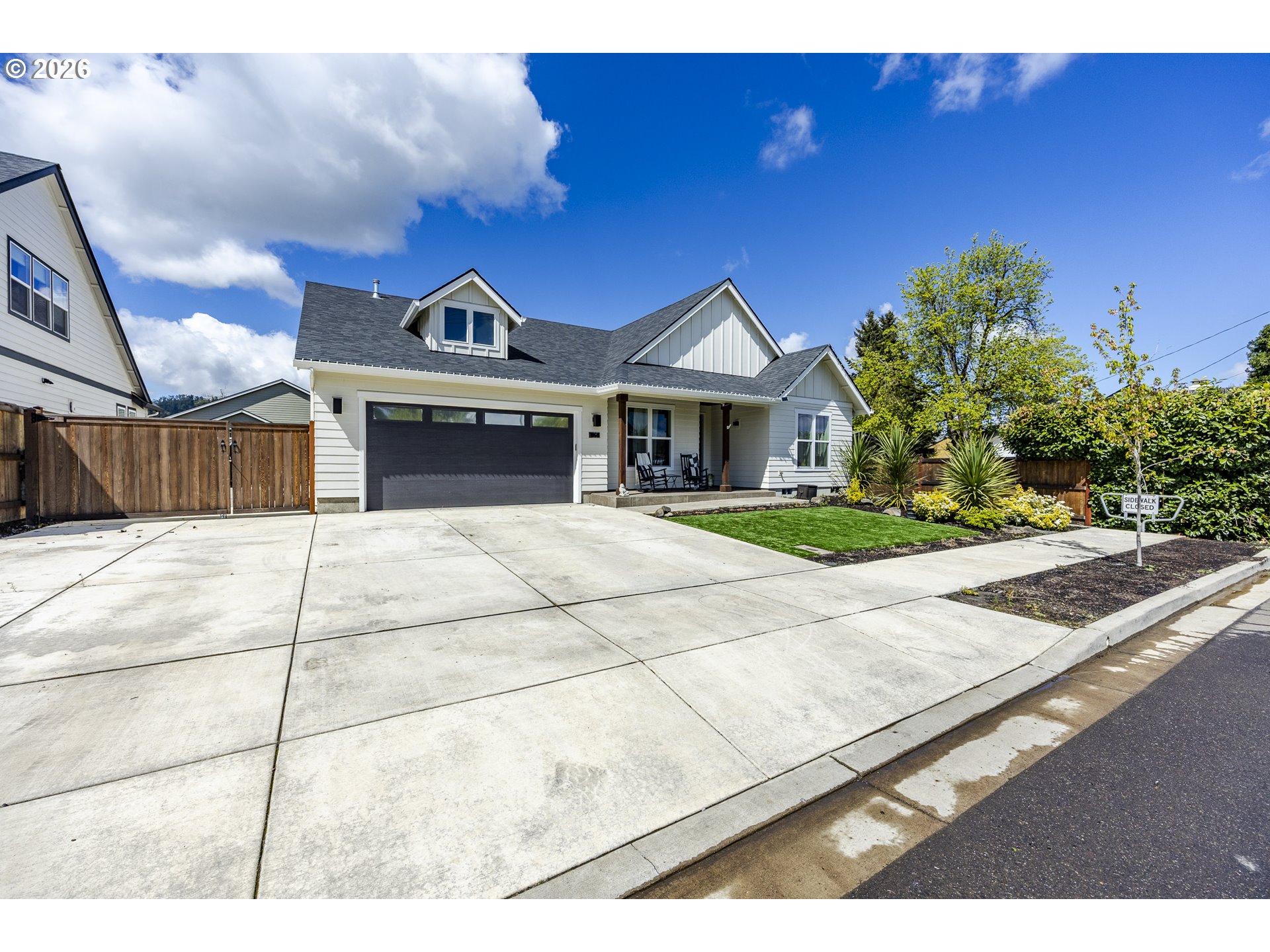 1068 Kintzley Avenue Springfield, OR 97478 - Photo 2 of 22