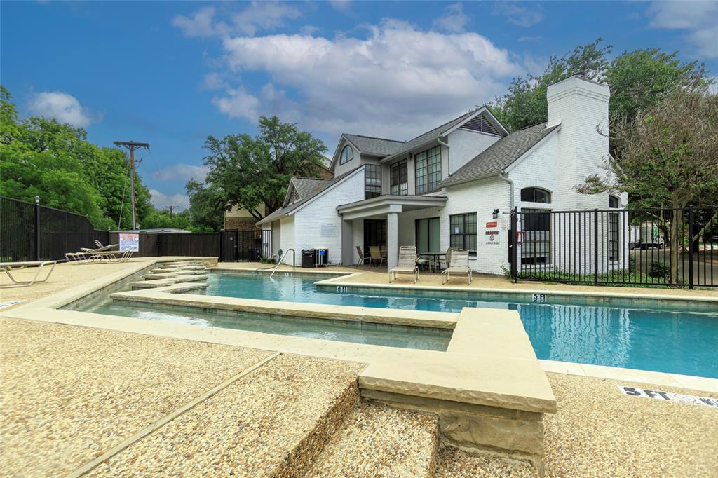 356 Arbor Court Euless, TX 76039 - Photo 35 of 37 Community pool and clubhouse