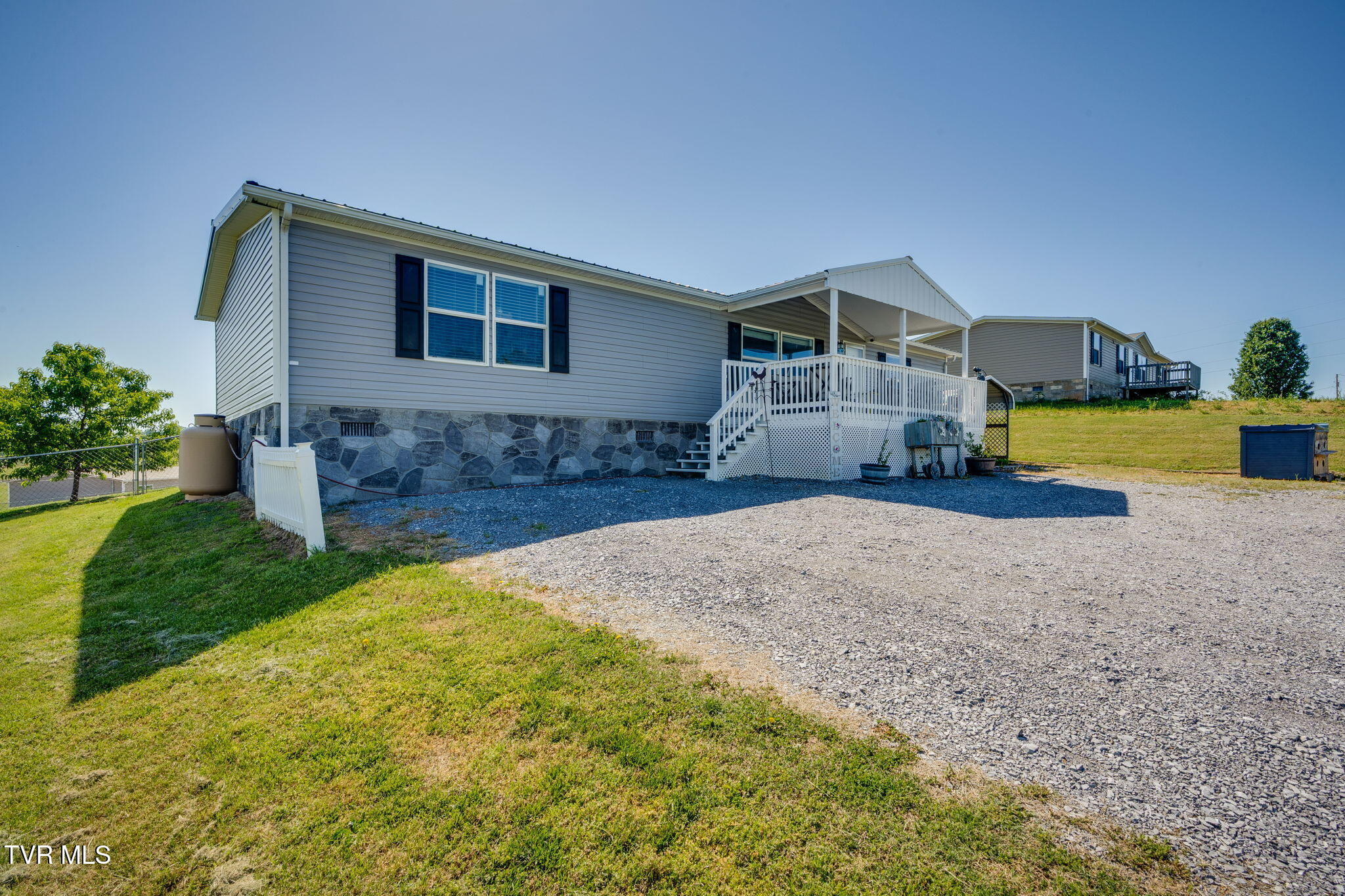 241 Forest Road Mosheim, TN 37818 - Photo 2 of 32 002