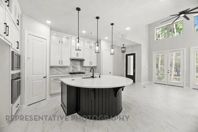 $449,990 | 2708 Woodforest Parkway North, Montgomery, TX 77316