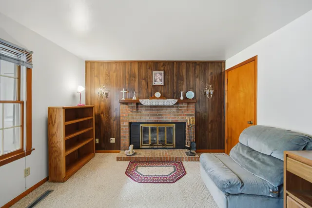 $114,900 | 102 East Winfield Street, Morrison, IL 61270