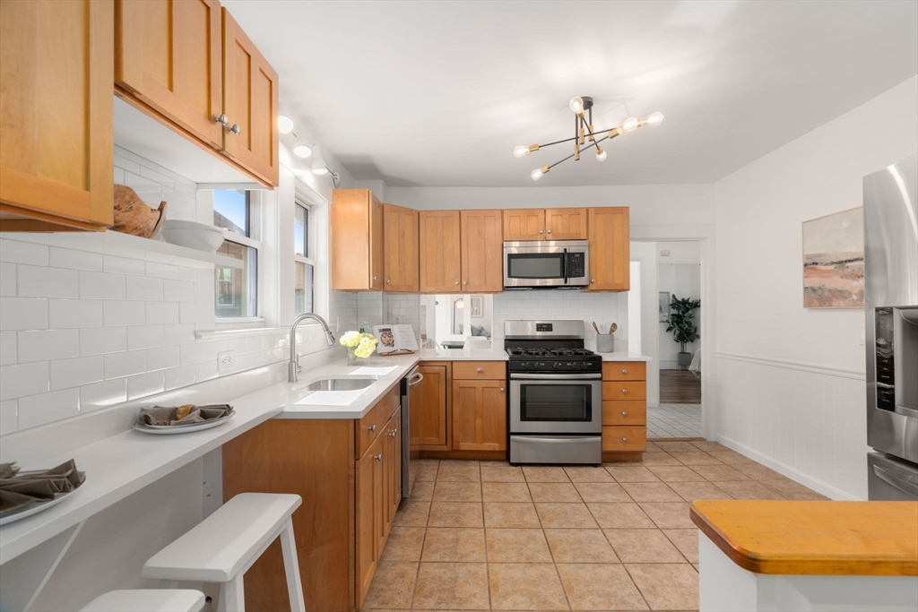 39 Bond Street, Unit 39 Somerville, MA 02145 - Photo 13 of 29