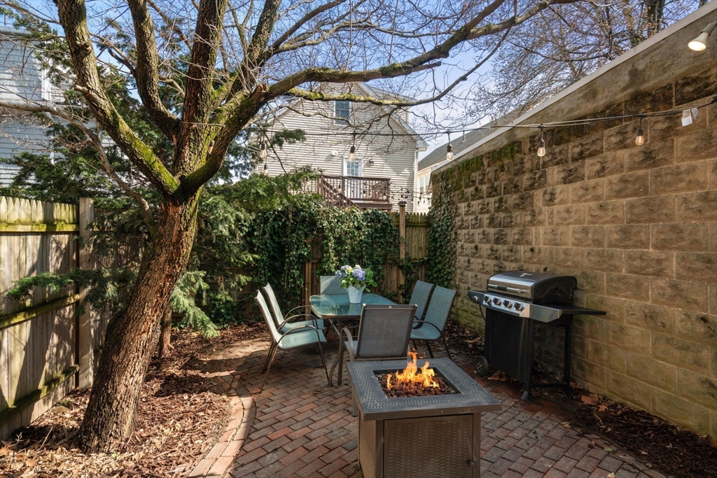 39 Bond Street, Unit 39 Somerville, MA 02145 - Photo 24 of 29