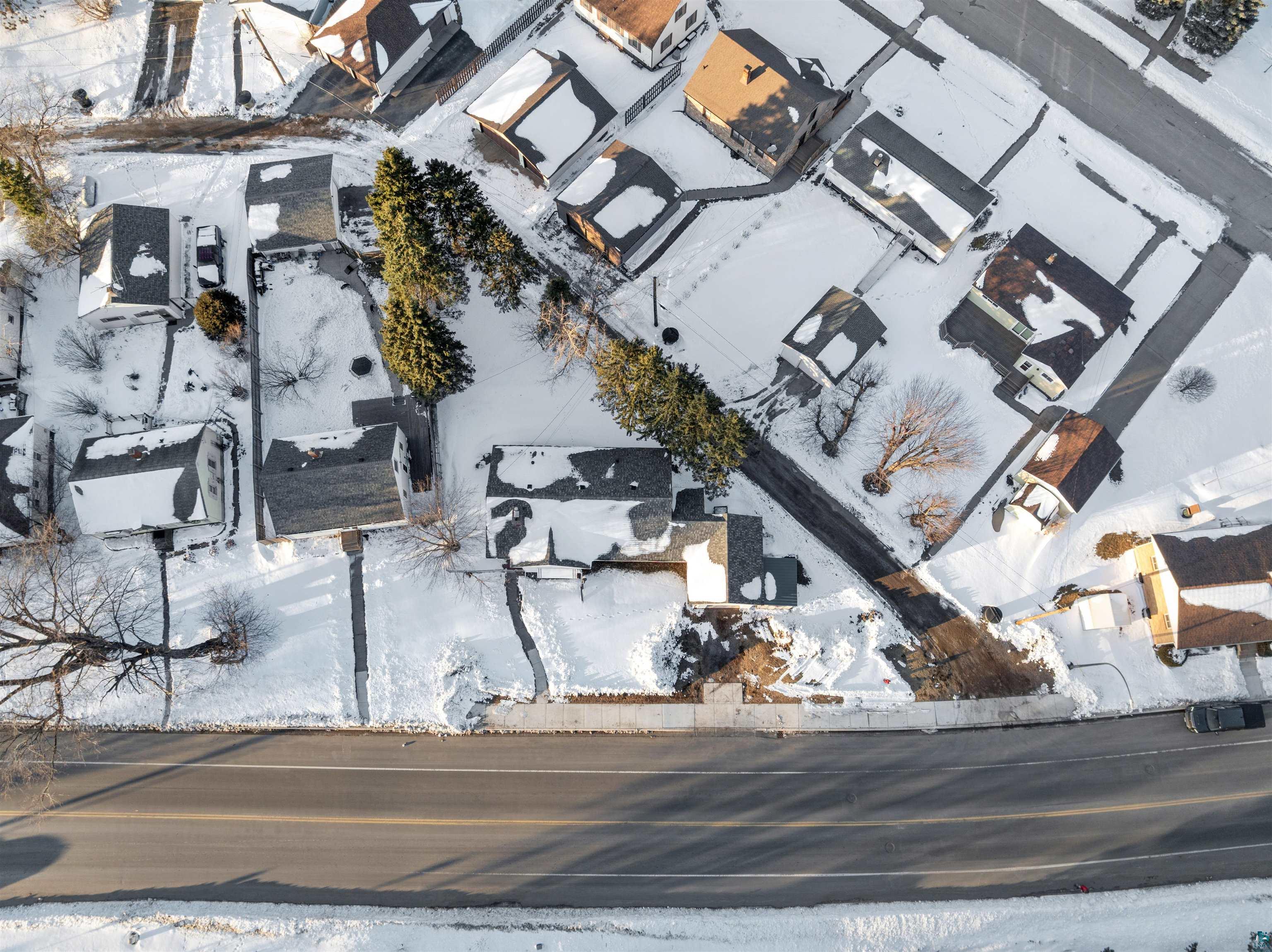 1101 13th Street South Virginia, MN 55792 - Photo 37 of 43 Snowy aerial view featuring a residential view