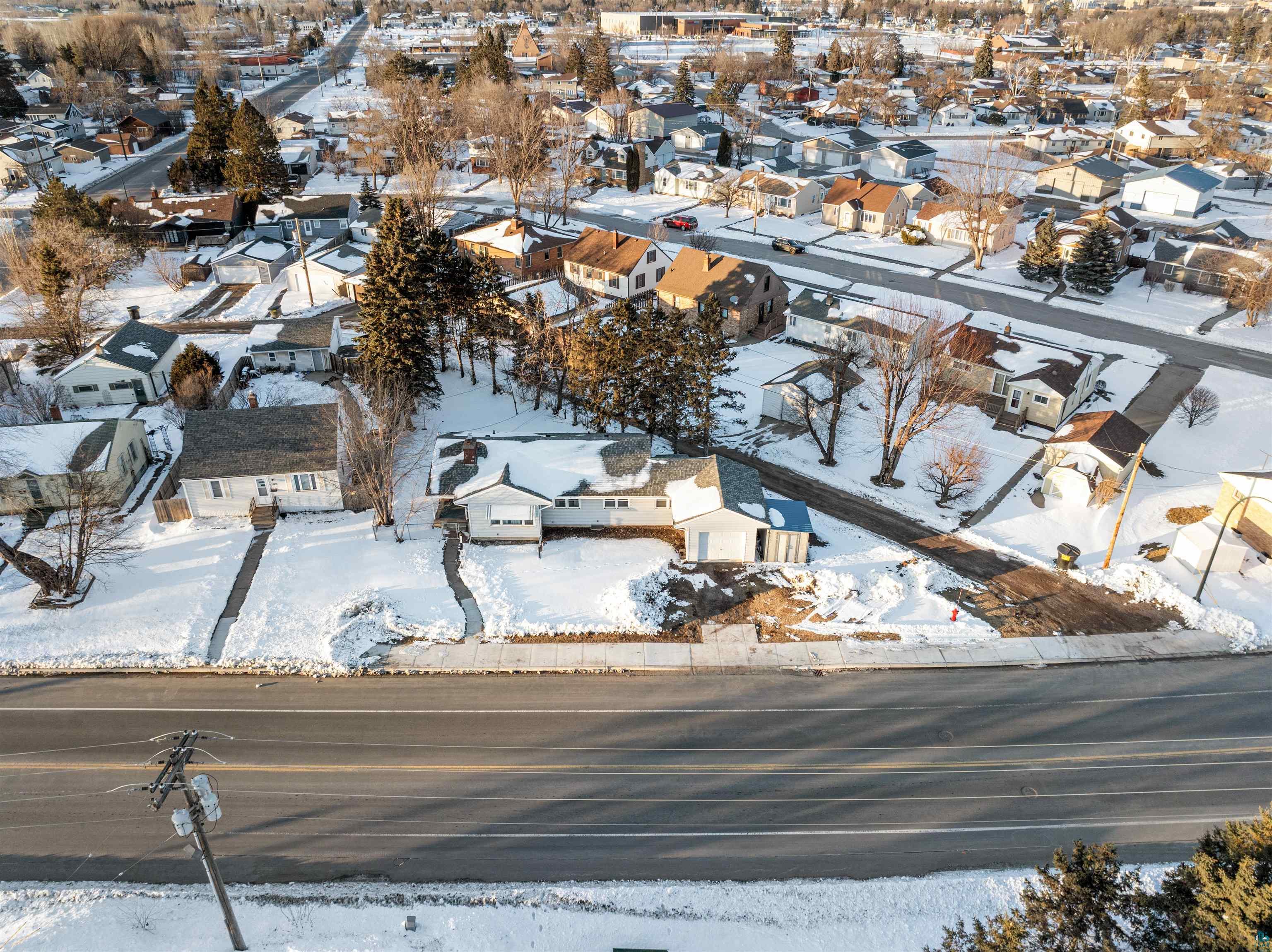 1101 13th Street South Virginia, MN 55792 - Photo 38 of 43 Snowy aerial view featuring a residential view