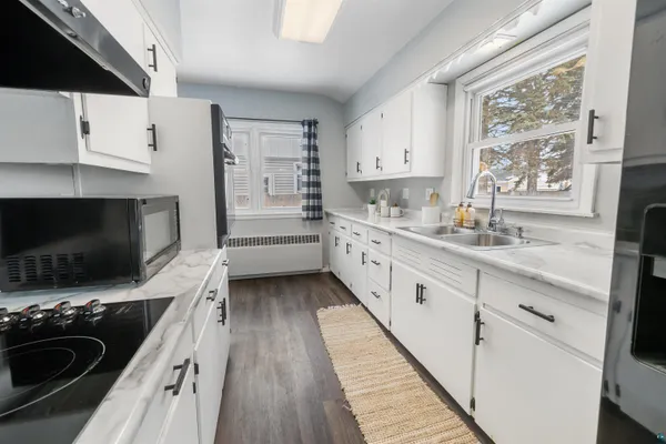$179,900 | 1101 13th Street South, Virginia, MN 55792