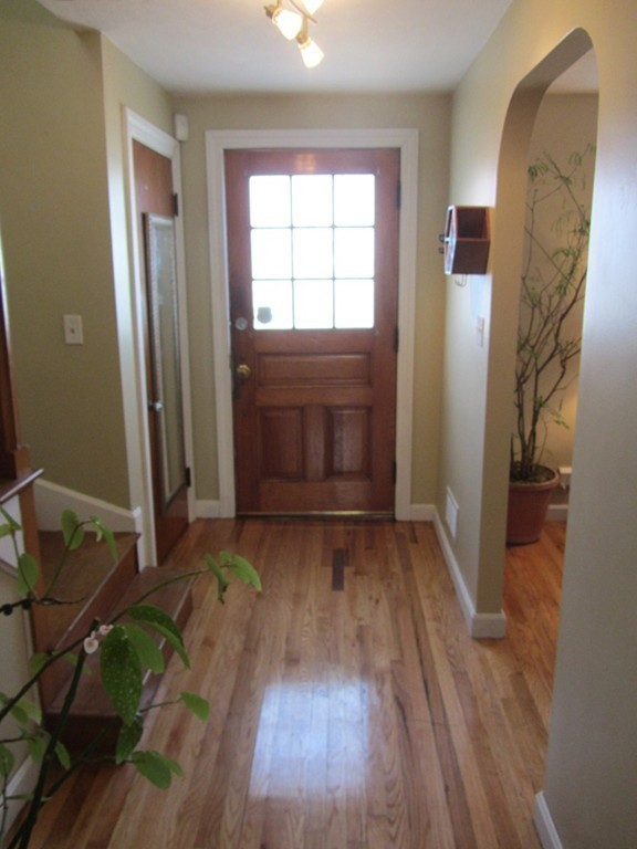 52 Starrett Road Lynn, MA 01905 - Photo 2 of 26 Gallery Image 2