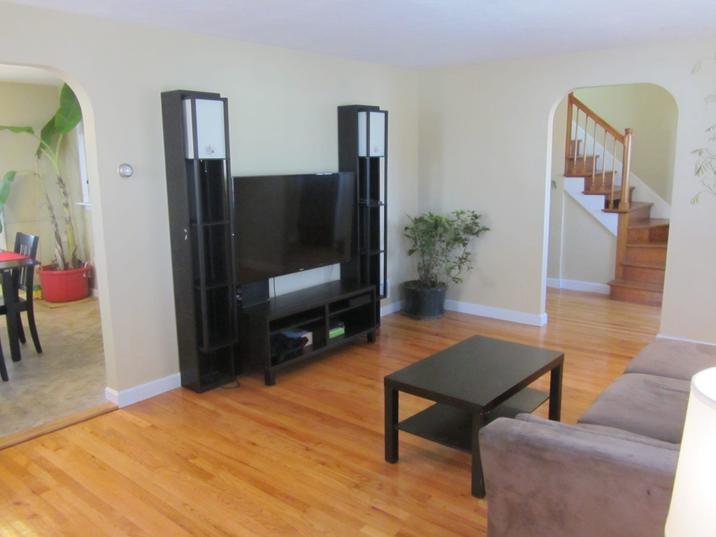 52 Starrett Road Lynn, MA 01905 - Photo 3 of 26 Gallery Image 3