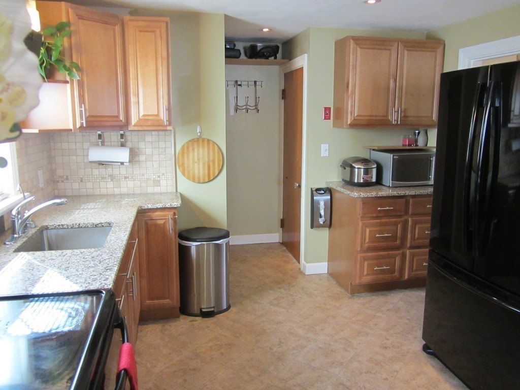 52 Starrett Road Lynn, MA 01905 - Photo 8 of 26 Gallery Image 8