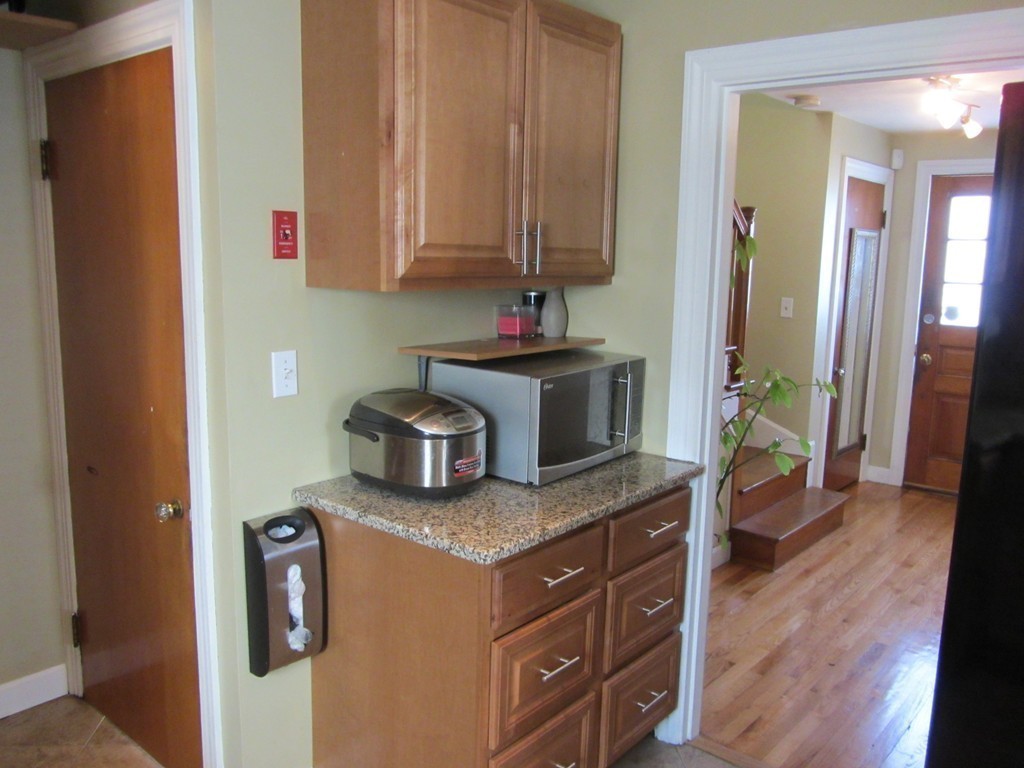 52 Starrett Road Lynn, MA 01905 - Photo 9 of 26 Gallery Image 9