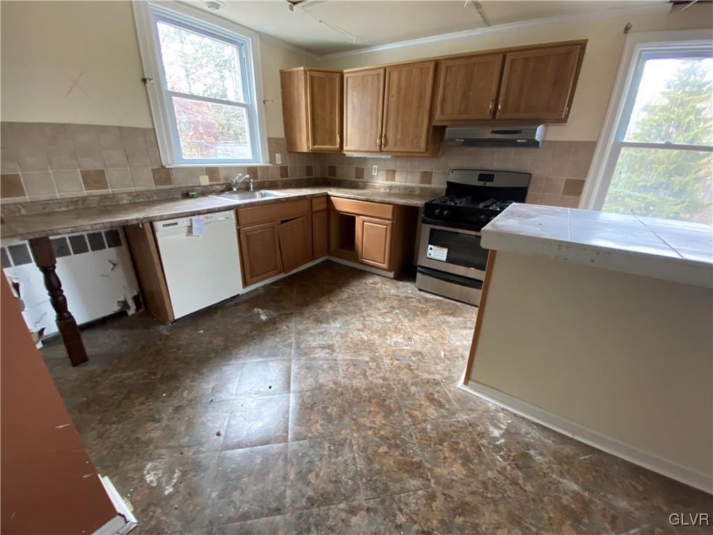 1341 Stonesthrow Road Bethlehem, PA 18015 - Photo 7 of 14 Gallery Image 7
