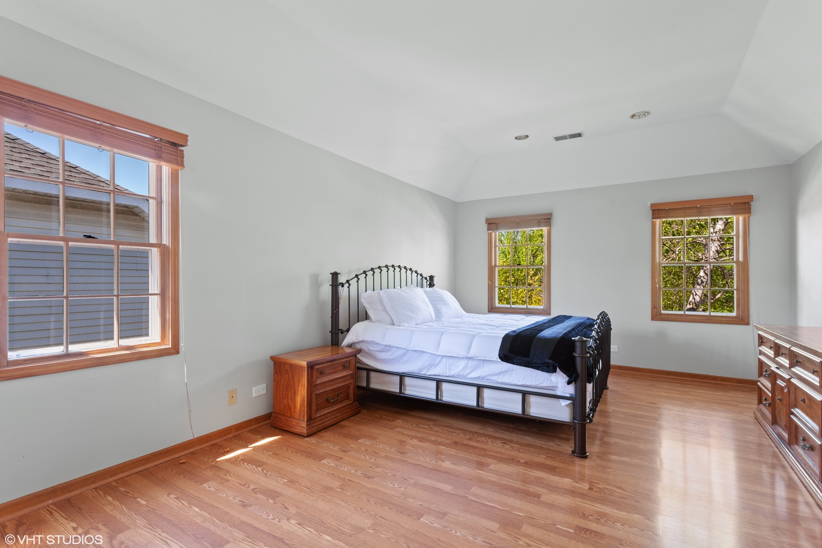 1628 Canyon Run Road Naperville, IL 60565 - Photo 12 of 17