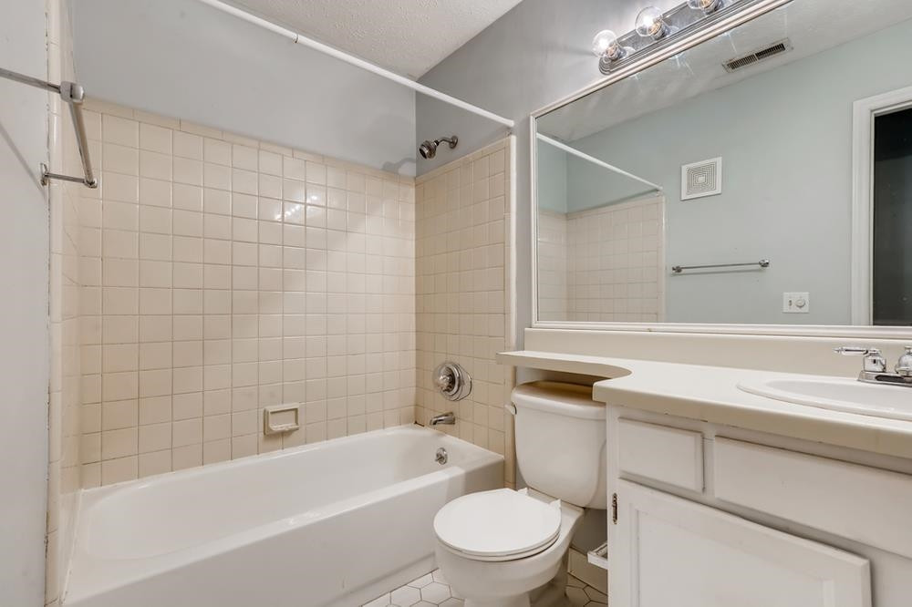 301 Broad Leaf Circle Raleigh, NC 27613 - Photo 16 of 28 Photo 16