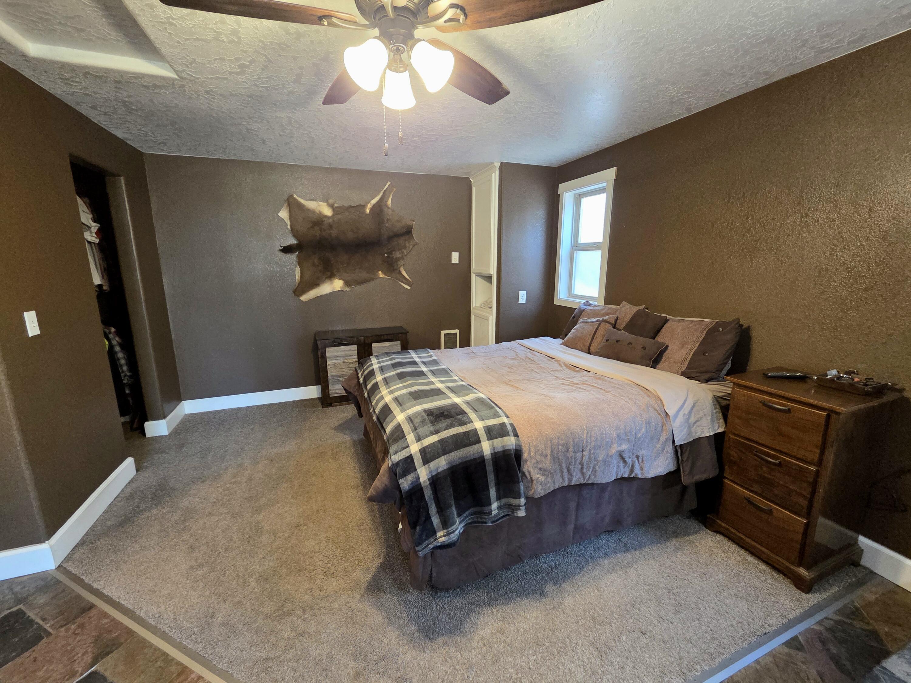 53156 Day Road La Pine, OR 97739 - Photo 17 of 28 Spacious master bedroom