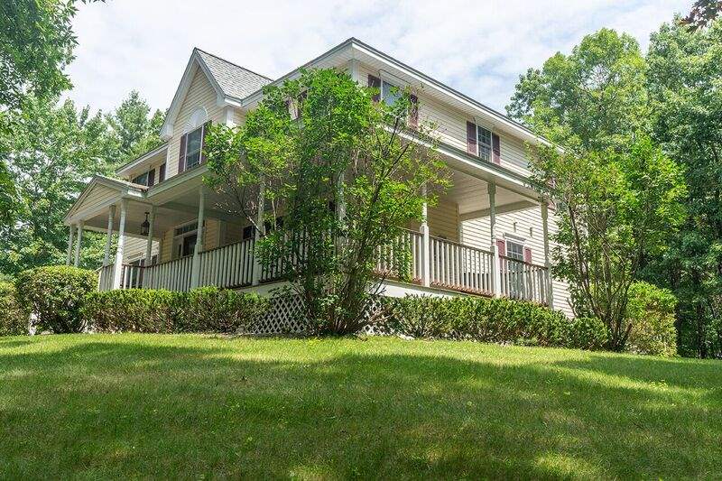17 Pope Road Atkinson, NH 03811 - Photo 3 of 27