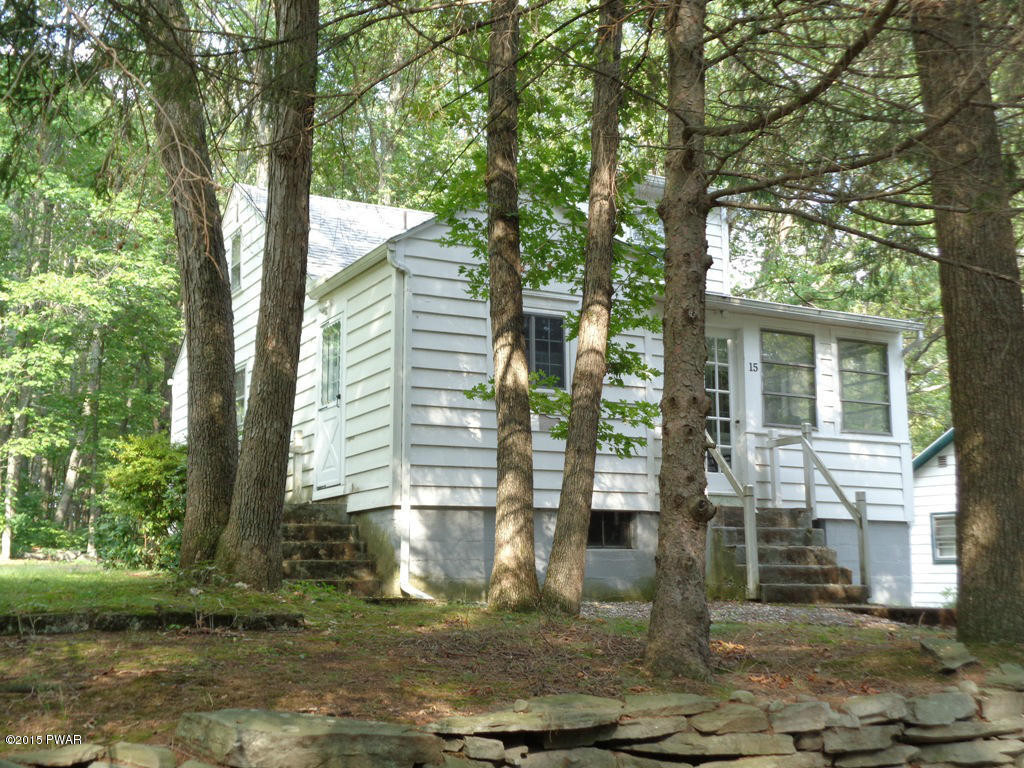 15 Hawleywood Road Hawley, PA 18428 - Photo 2 of 27