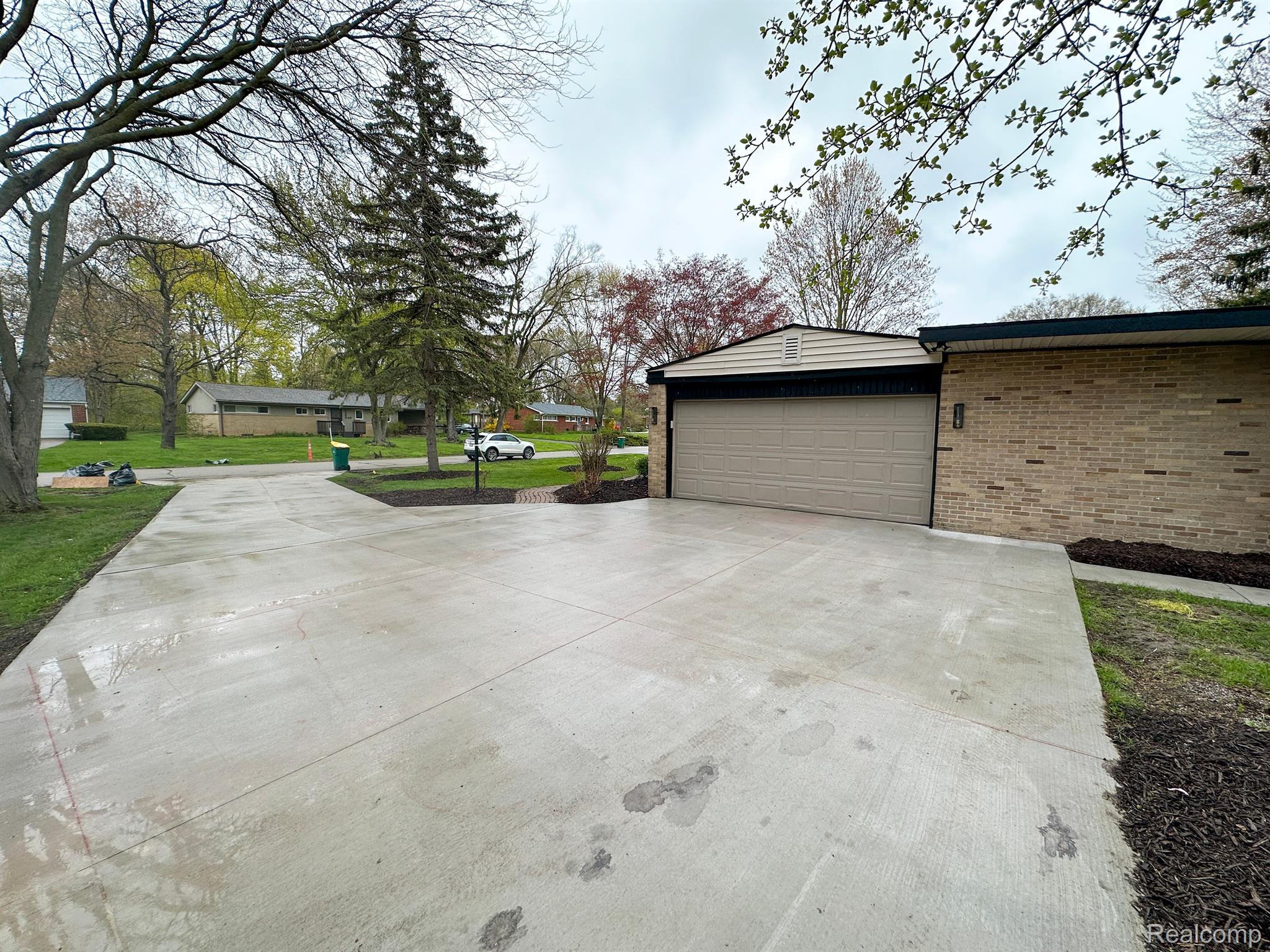 28043 Peppermill Road Farmington, MI 48331 - Photo 40 of 41 Gallery Image 40
