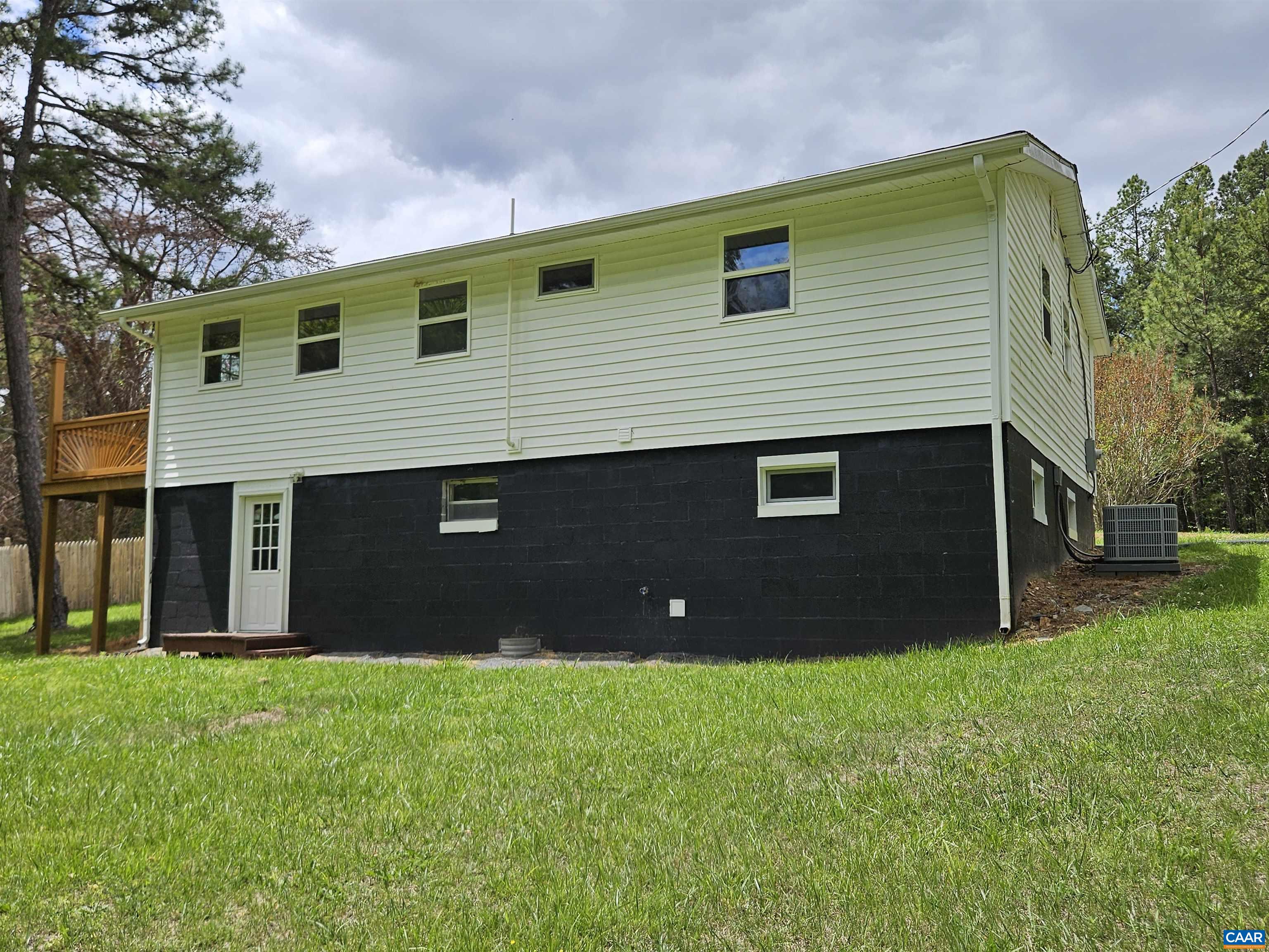 5290 Dixie Hill Road Buckingham, VA 23921 - Photo 5 of 24 a front view of house with yard and green space