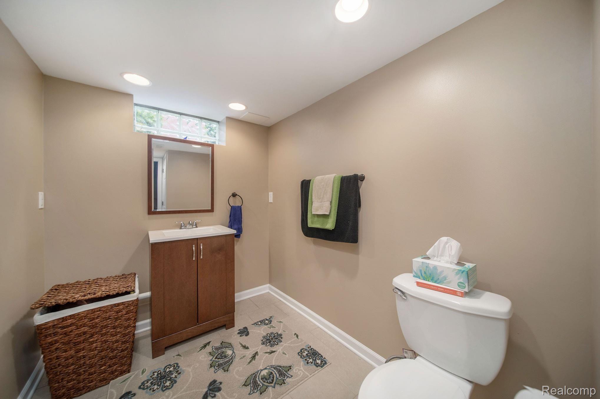 112 Normandy Road Royal Oak, MI 48073 - Photo 22 of 28 112-Normandy_23.jpg